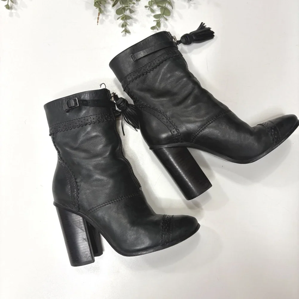 Tory Burch Black Leather Tassel Brogue Block Heel Ankle Boots Size 5.5M - Picture 2 of 10